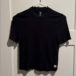 Vuori NWOT Short Sleeve Tee